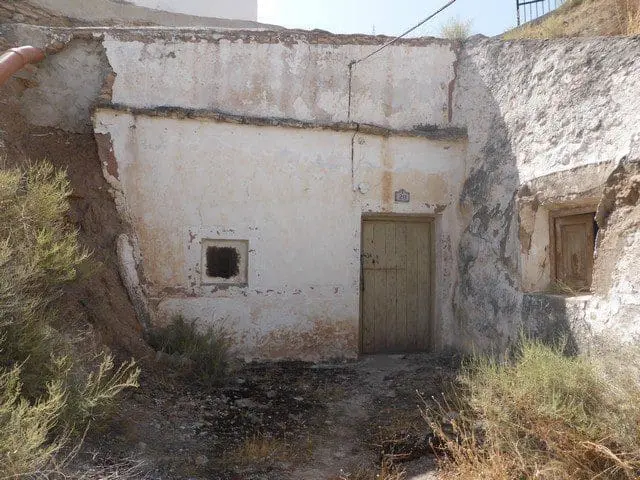 v1805 Freila, Granada