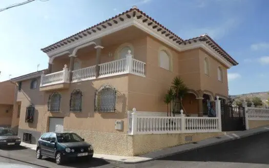 v1814 Baza, Granada
