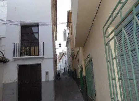 v2390 Baza, Granada