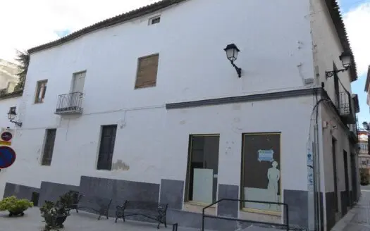 v2428 Baza, Granada