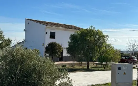 v2567 Baza, Granada