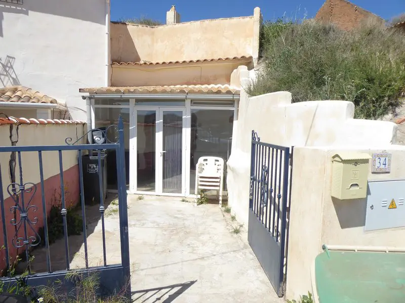 v2950 Zujar, Granada
