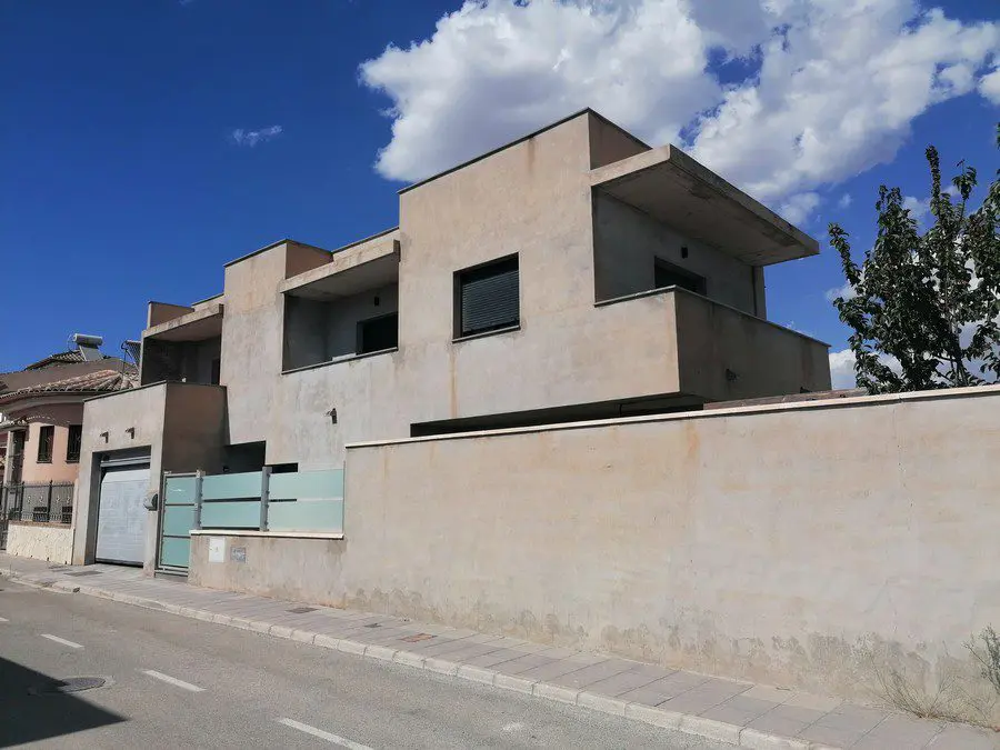 v3015 Baza, Granada