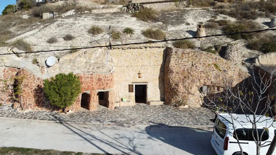 v3126 Carramaiza, Granada