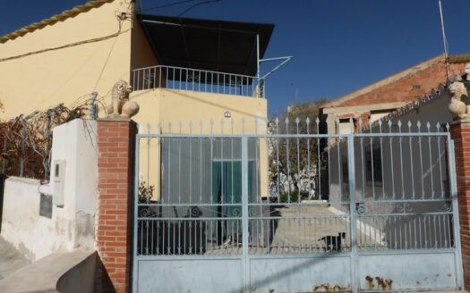 v1828 Baza, Granada