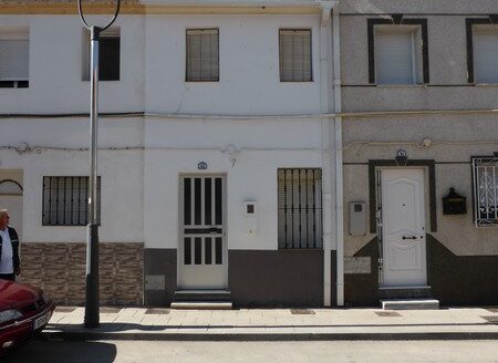 v2387 Baza, Granada