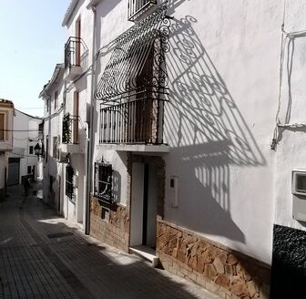 v2629 Baza, Granada