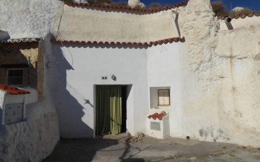 v2668 Baza, Granada