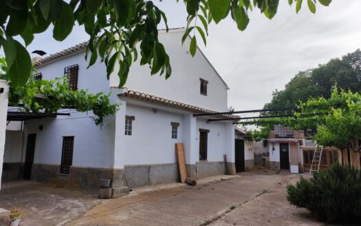 v2732 Baza, Granada