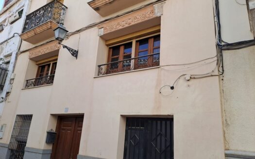 v2765 Baza, Granada