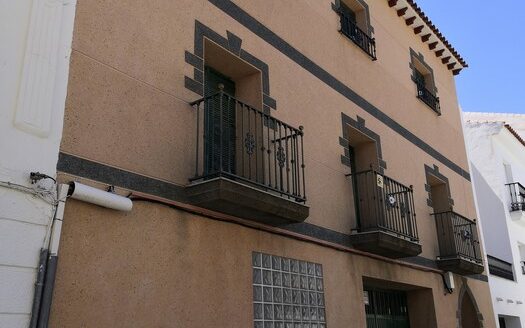 v2892 Baza, Granada