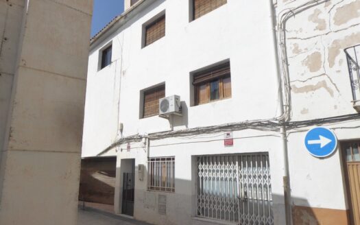v2999 Baza, Granada