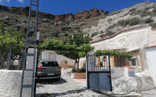 v3065 Baza, Granada
